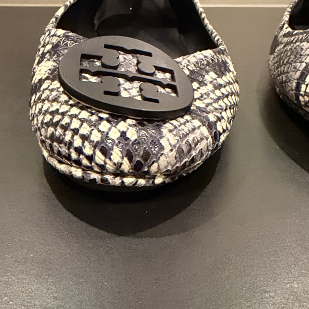 Tory Burch Black and Cream Patterned Loafers - Picture 8 of 9